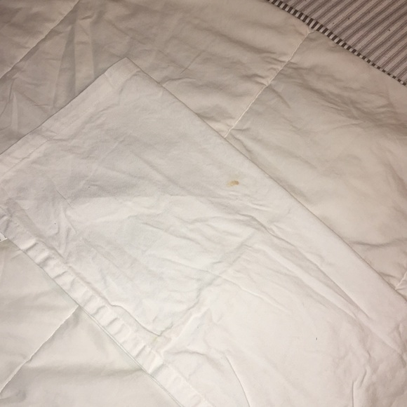 WORLD MARKET - 6 Rattan Napkin Ring Holders with Linen Napkins included! - Picture 6 of 7